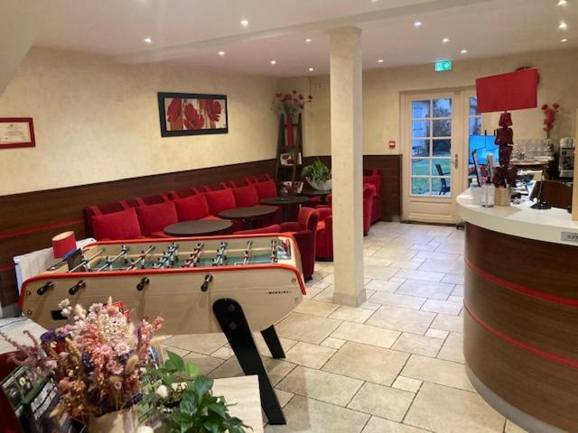 Hotel Restaurant Les Coquelicots, The Originals Relais Saint-Pardoux-l'Ortigier Εξωτερικό φωτογραφία