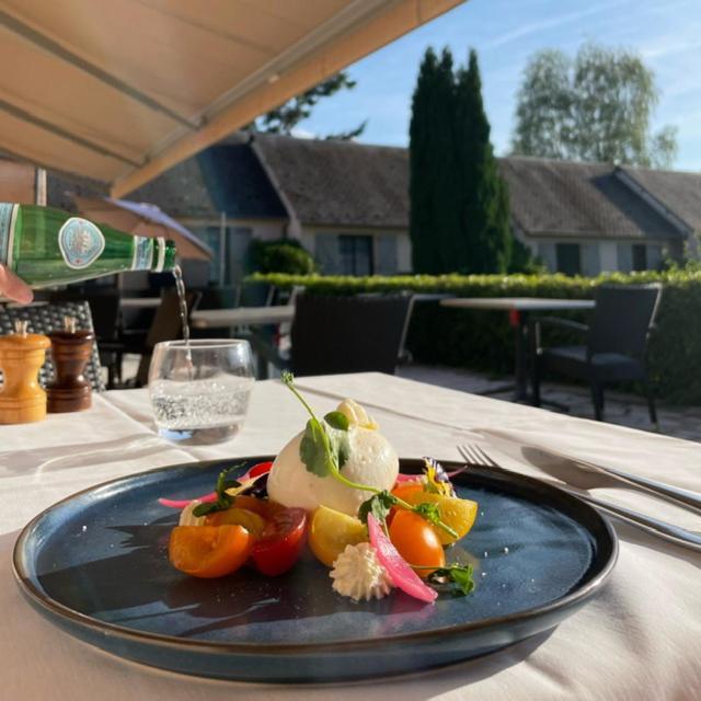 Hotel Restaurant Les Coquelicots, The Originals Relais Saint-Pardoux-l'Ortigier Εξωτερικό φωτογραφία