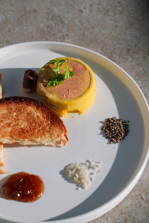 Hotel Restaurant Les Coquelicots, The Originals Relais Saint-Pardoux-l'Ortigier Εξωτερικό φωτογραφία